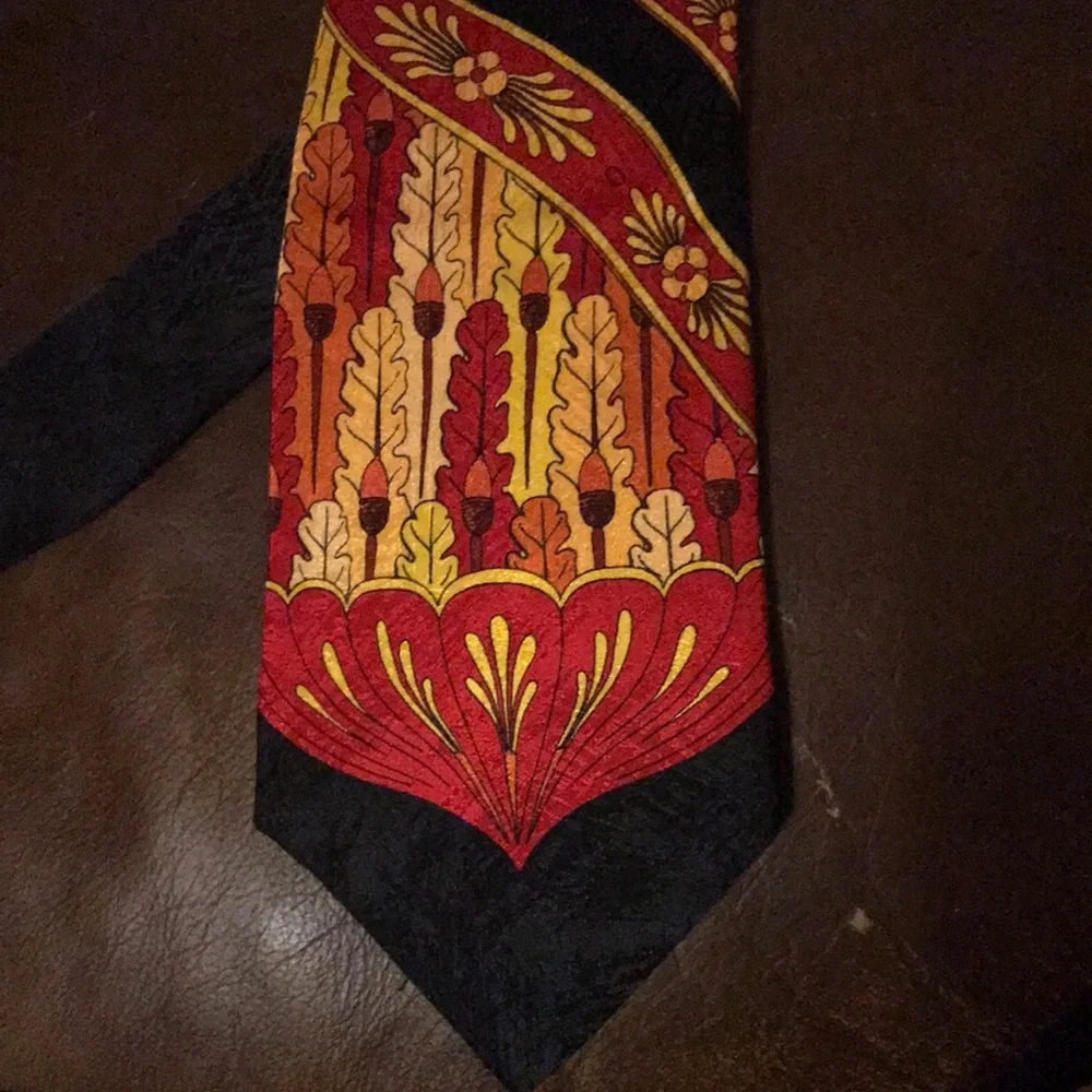EUC Rush Limbaugh No Boundaries Silk Tie Black Red Gold